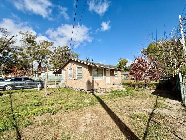 Building Photo - 3908 S Nashville Ave