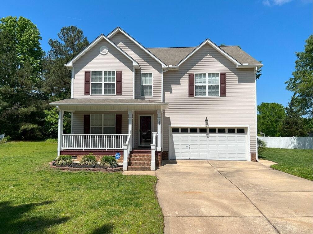 Primary Photo - 135 Kimeo Way