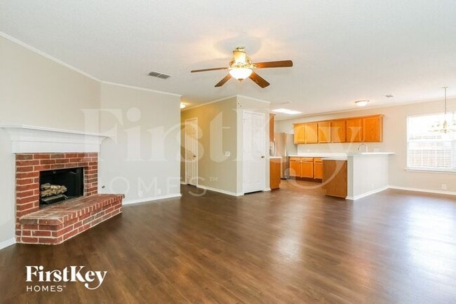Building Photo - 985 Union Dr