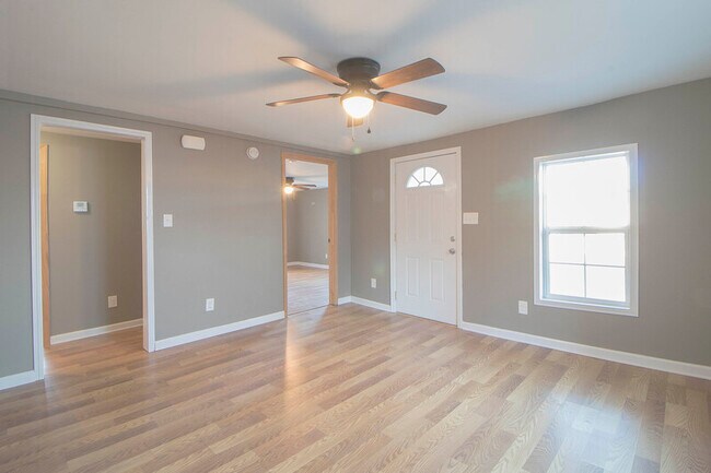 Foto del edificio - 1228 Crossland Ave