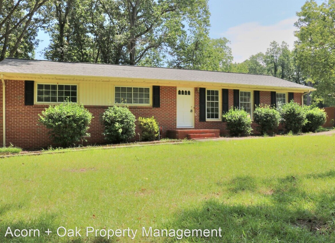 Primary Photo - 3 br, 2 bath House - 2640 Barwick Dr.