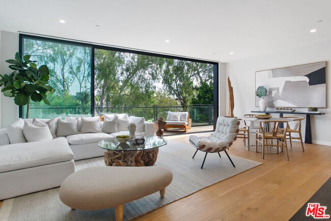 Foto del edificio - 11600 Dunstan Way