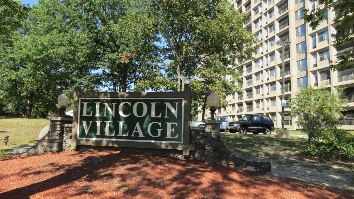 Primary Photo - Lincoln Village