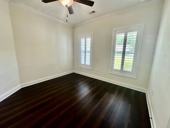 Building Photo - Meticulous High End Home in Osprey Lakes!