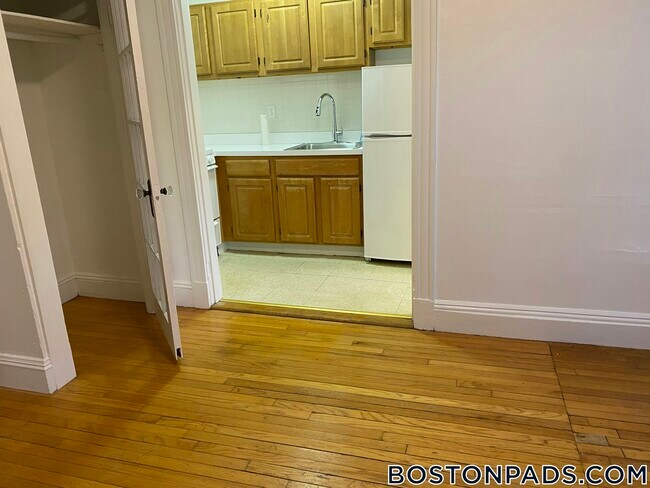 Building Photo - 475 Highland Ave