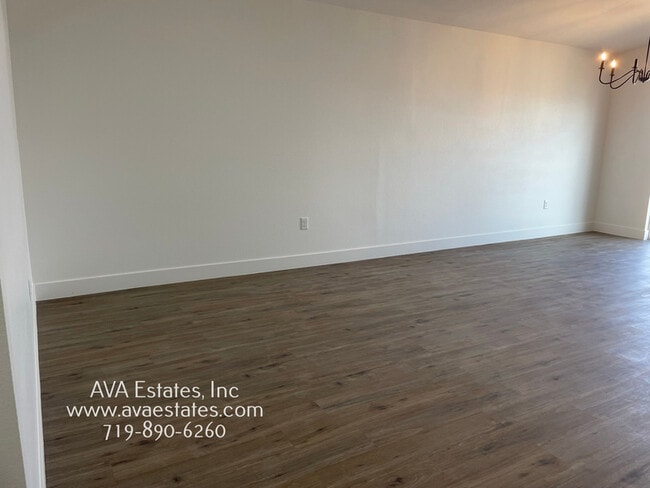 Building Photo - 1405 Rivers Run Ave