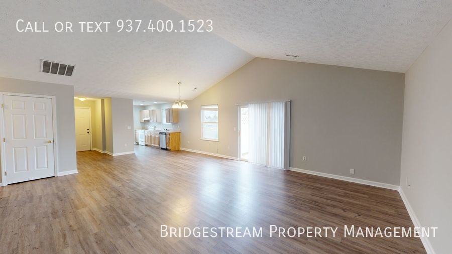 1094 Brookfield Dr, Waynesville, OH 45068 Room for Rent in