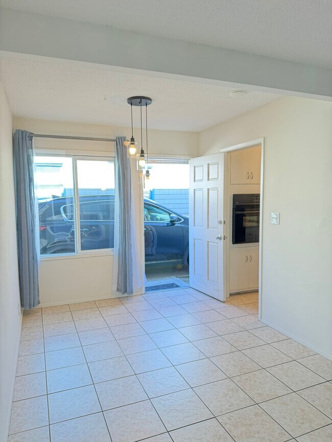 Foto del edificio - 618 Clubhouse Ave