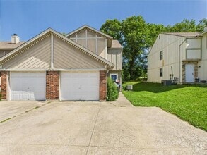 Building Photo - 701 Cedar Dr