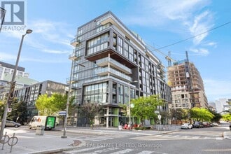Building Photo - 455 Front St E