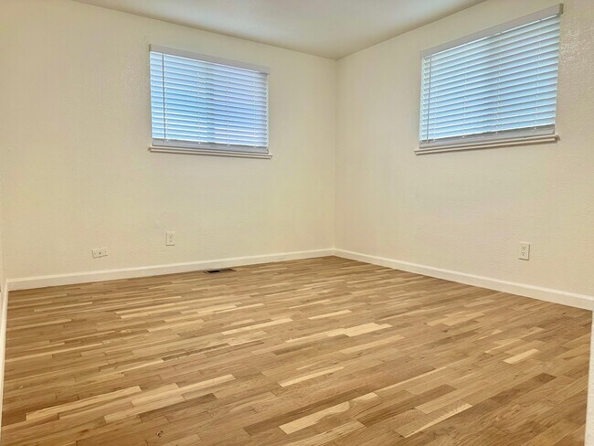 Foto del edificio - 624 Winona Ct