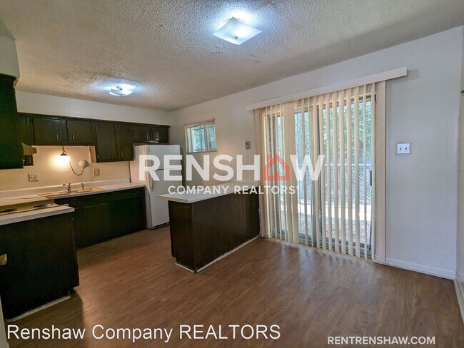 Foto del edificio - 2 br, 1.5 bath House - 679 Miles Dr