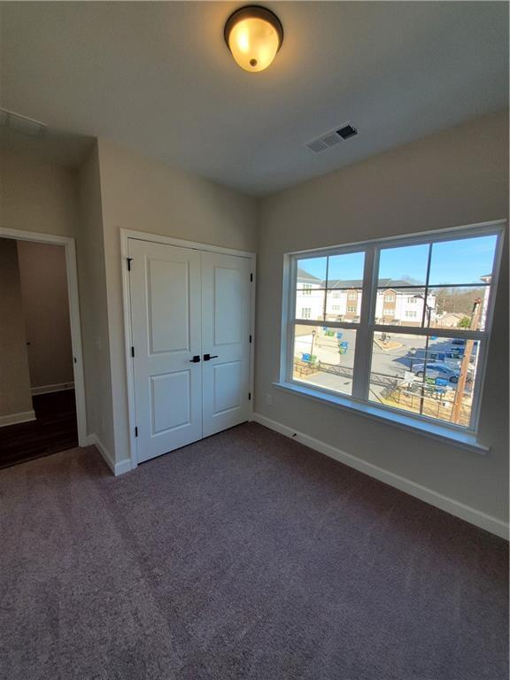 Building Photo - 2585 Ocean Dr NW