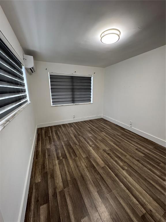 Foto del edificio - 685 SW 7th Ter
