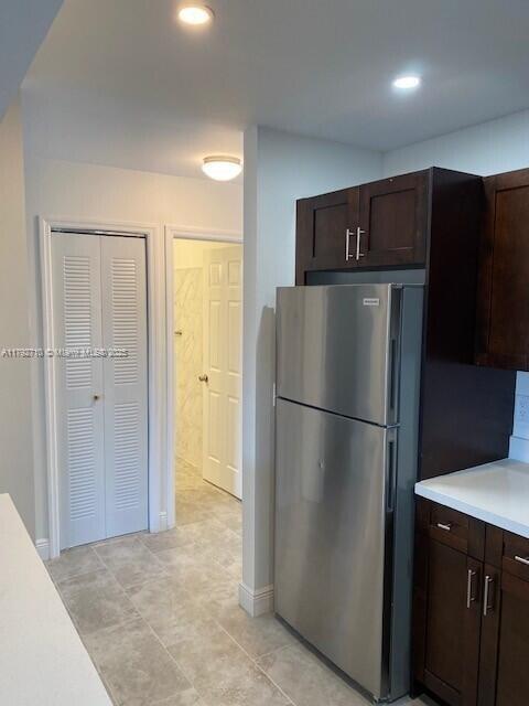 Building Photo - 275 Sabur Ln