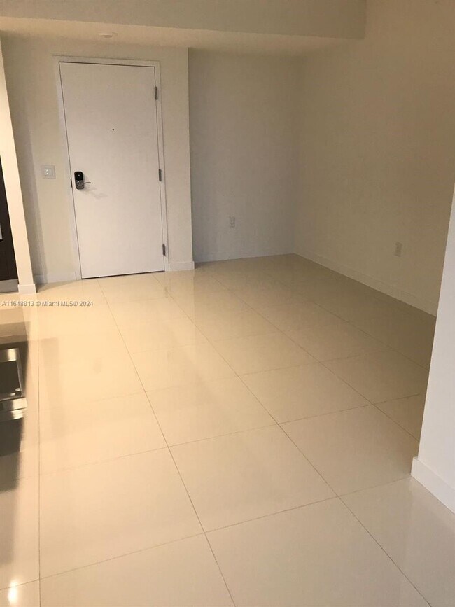 Foto del edificio - 7661 NW 107th Ave