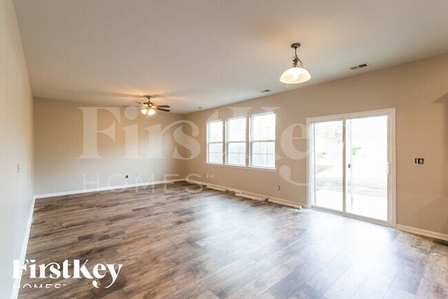 Foto del edificio - 202 Swamp Creek Ln