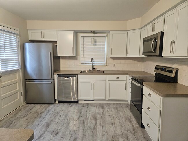 Building Photo - 8224 N Akins Rd