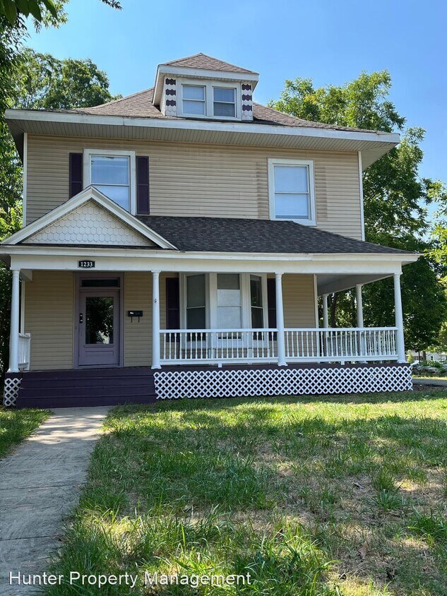 6 br, 3.5 bath House 1233 N Jefferson Ave House for Rent in