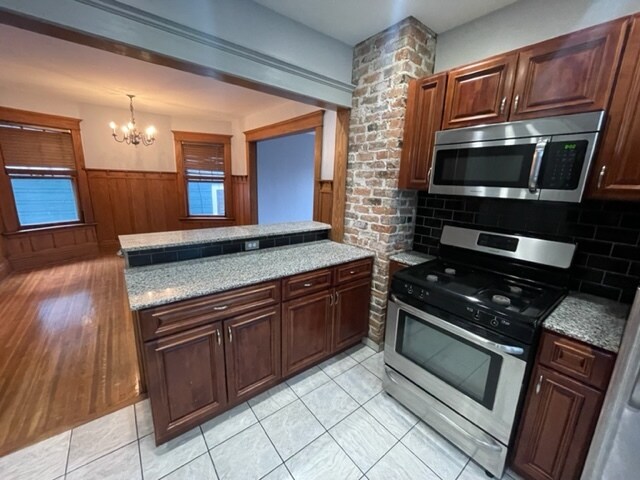 Foto del edificio - 76 Cottage St