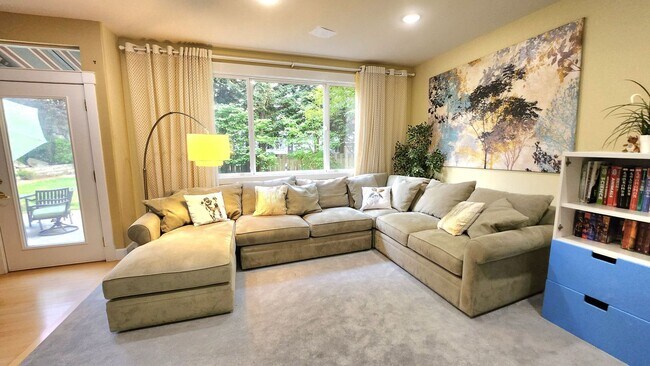 Building Photo - CLICK "REQUEST A TOUR" NOW!