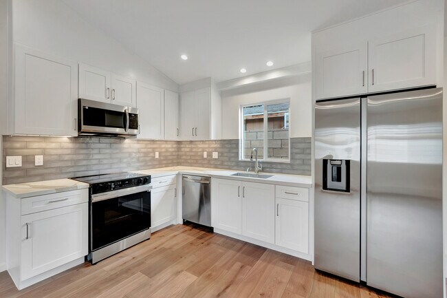 Foto del edificio - 1012 W Walnut St