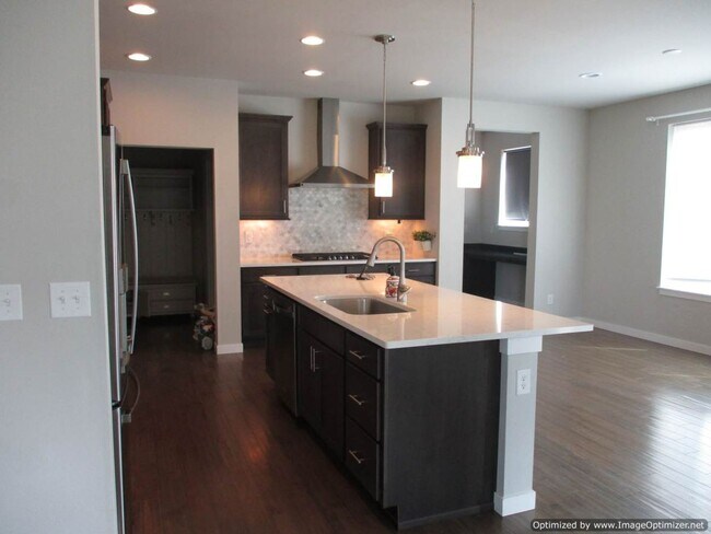 Building Photo - Spacious 4-Bedroom Home with Modern Comforts