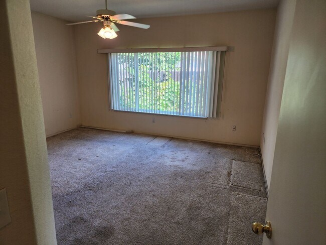 Foto del edificio - Adorable home in 55+ Community - Turlock CA