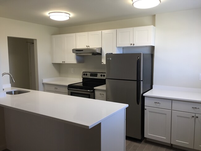 Building Photo - 211 1st Ave