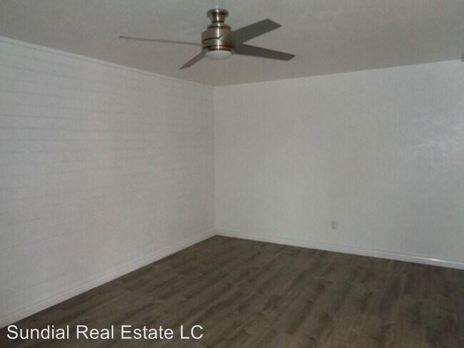 Foto del edificio - 3132 N 67th Pl