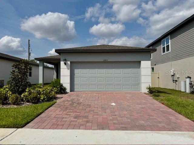 Foto principal - 3685 Portsmouth Ln