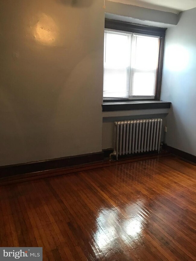 Building Photo - 619 W Olney Ave