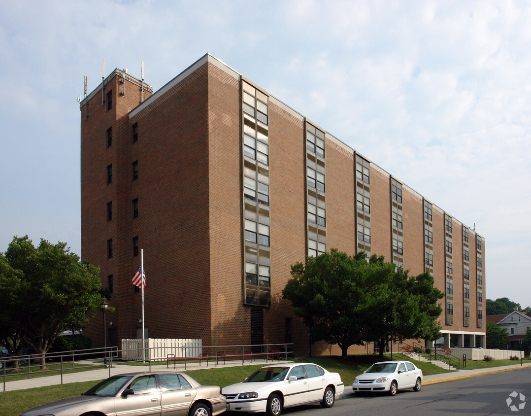 Foto del edificio - Ridge Manor Senior Center