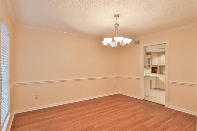 Building Photo - 1606 2nd St