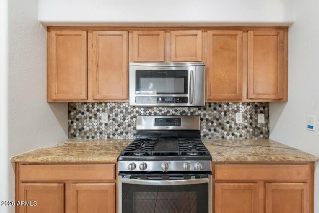 Foto del edificio - 10625 E Knowles Ave