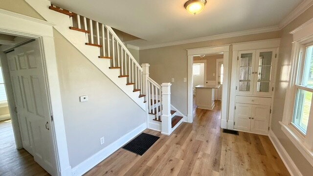 Building Photo - BATES HENDRICKS/GARFIELD PARK - 4 BR BEAUTIFULLY RENOVATED AVAILABLE NOW!
