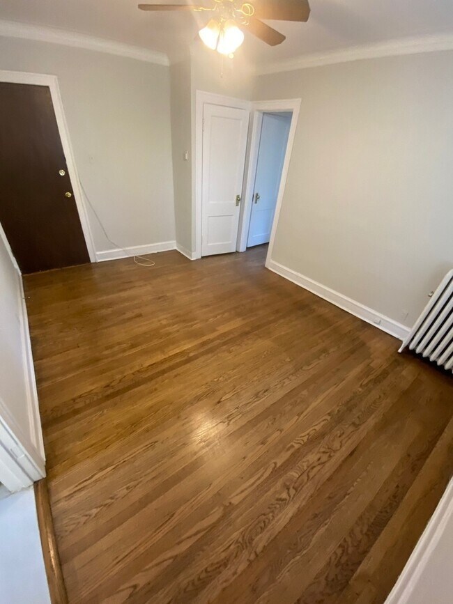 Foto del edificio - 1303 Elmwood Ave