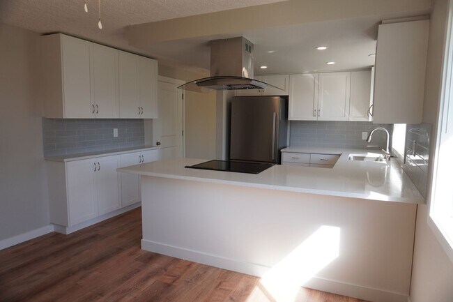 Building Photo - 2909 NE 135th Ave