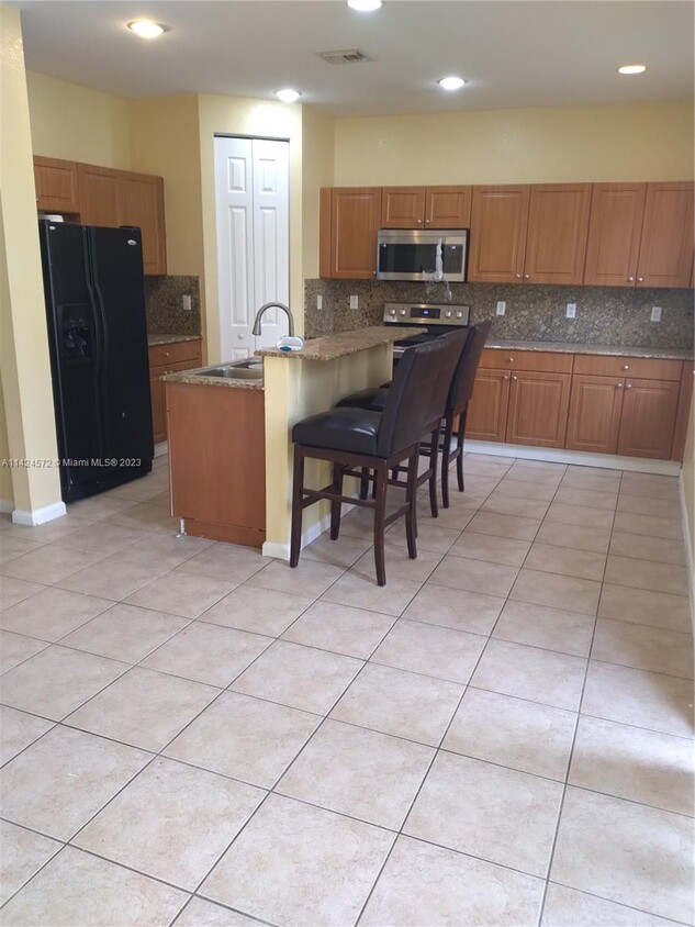 Primary Photo - 2554 SW 85th Ave