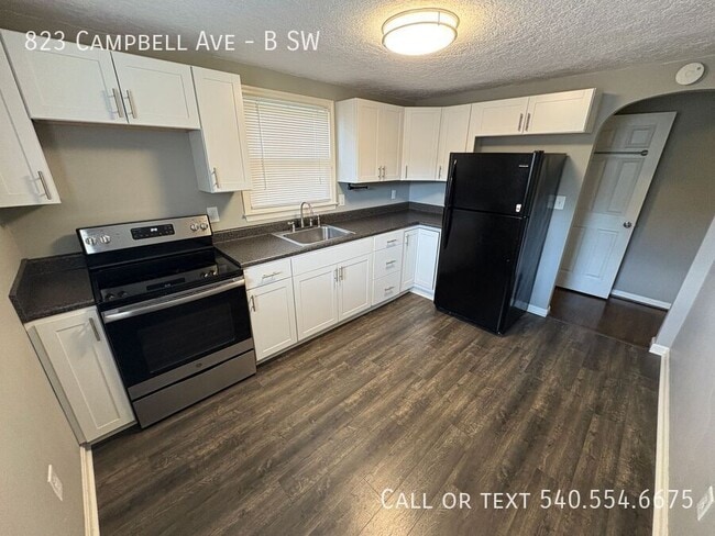 Foto del edificio - 823 Campbell Ave SE