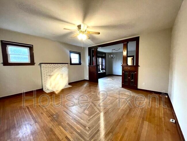Foto del edificio - 1202 Monroe Ave