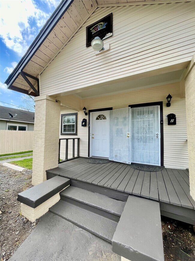 Foto del edificio - 6912 Avenue C