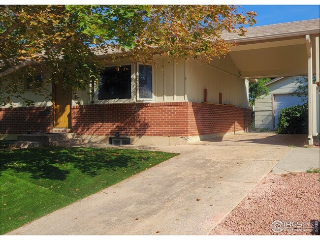 Foto del edificio - 4684 Ingram Ct