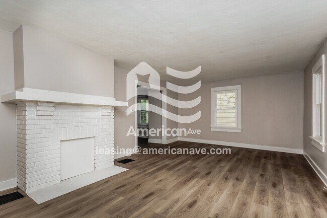 Building Photo - 2016 Elsmere Ave