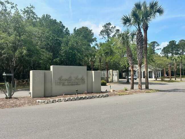 Foto del edificio - Gorgeous 2 bed/2 bath located in gated community!