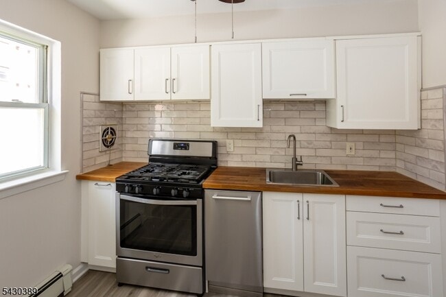 Building Photo - 2467 NJ-10