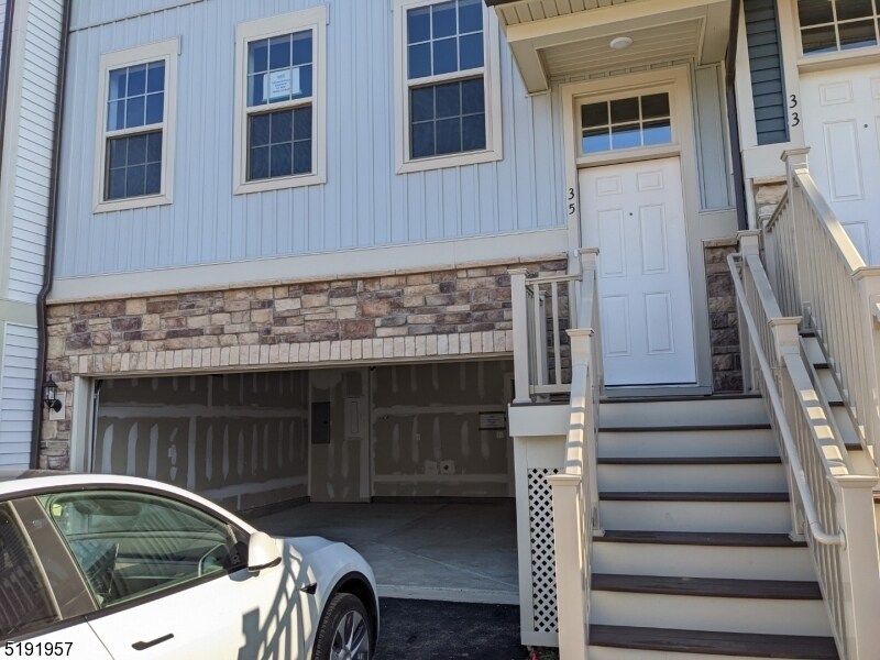 35 Dahlia Dr, Warren, NJ 07059 Townhome Rentals in Warren NJ