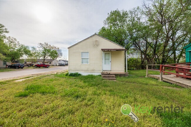 Foto del edificio - 4301 E Whitney Ln