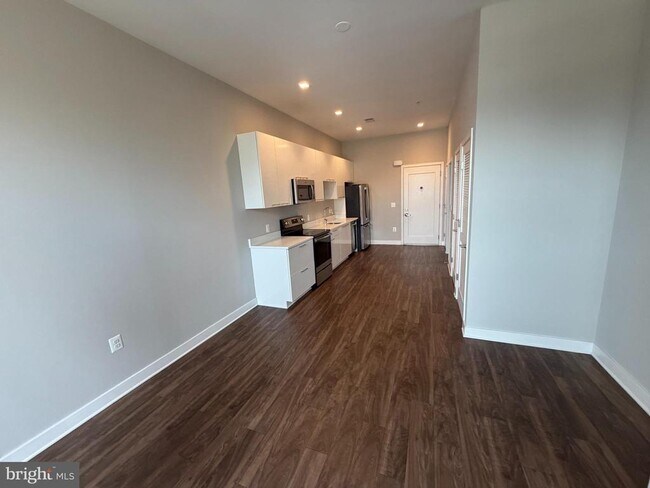 Building Photo - 989 S Buchanan St