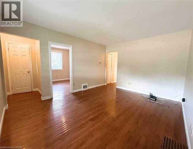 Photo du bâtiment - 315 E 22nd St